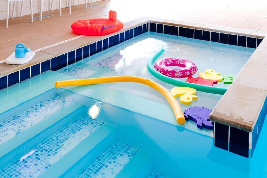 Skylark Sleeps 8 Private Hot Tub & Dogs Welcome Nr Padstow, Resort Pool Bar & Watersports St Columb Major Luaran gambar