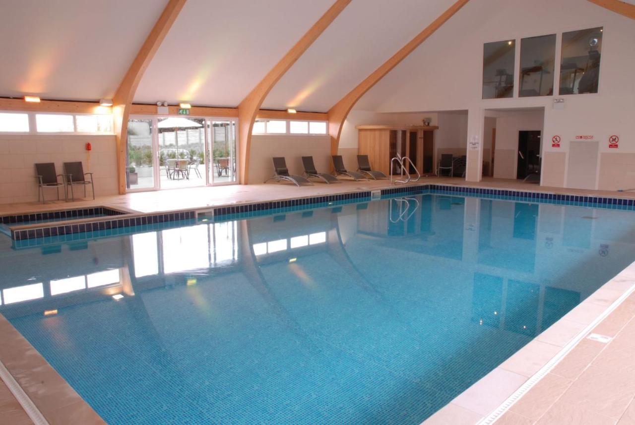 Skylark Sleeps 8 Private Hot Tub & Dogs Welcome Nr Padstow, Resort Pool Bar & Watersports St Columb Major Luaran gambar