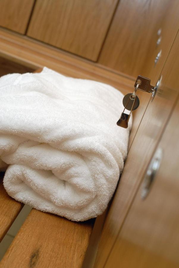 Skylark Sleeps 8 Private Hot Tub & Dogs Welcome Nr Padstow, Resort Pool Bar & Watersports St Columb Major Luaran gambar